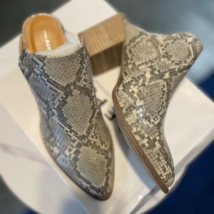 Stylish New snakeskin mules